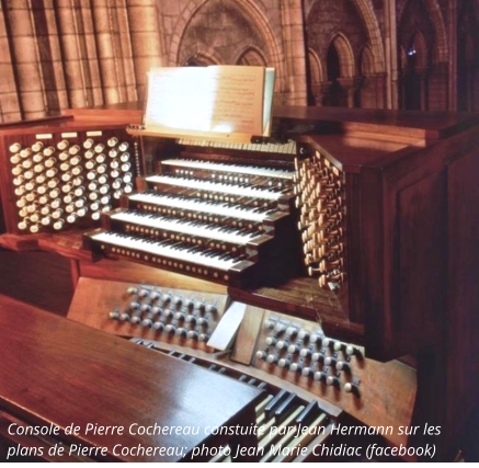 Console de Pierre Cochereau constuite par Jean Hermann sur les plans de Pierre Cochereau; photo Jean Marie Chidiac (facebook)
